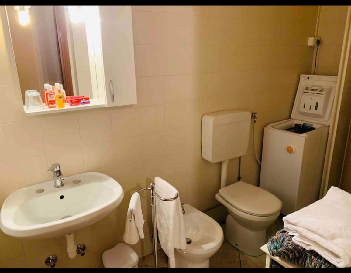 Maura'S B&B Gallarate Esterno foto