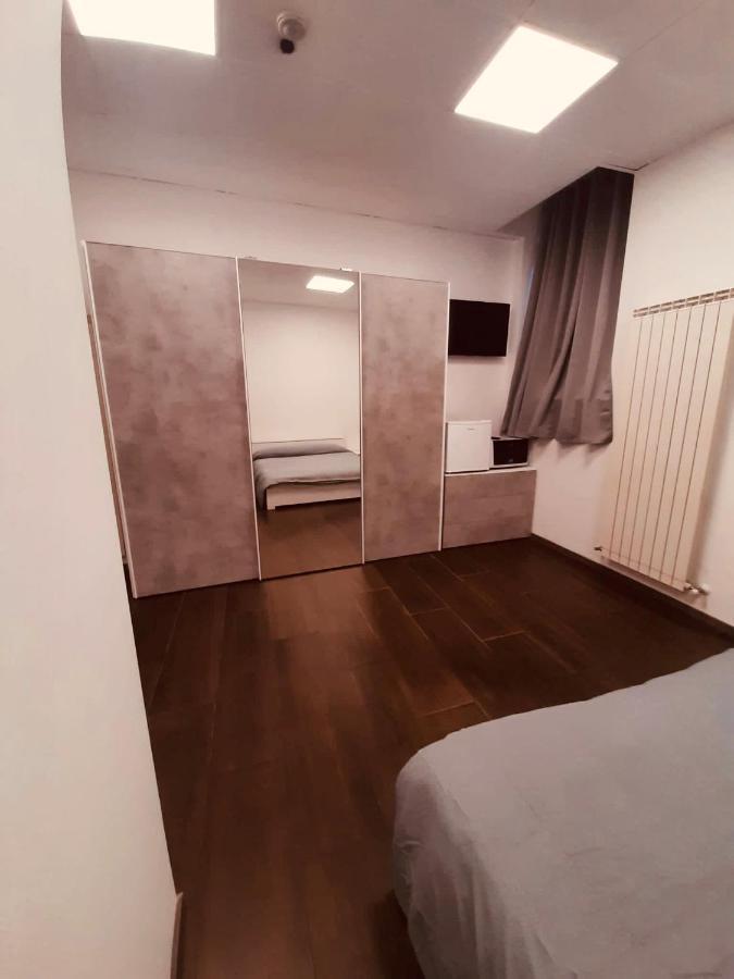 Maura'S B&B Gallarate Esterno foto
